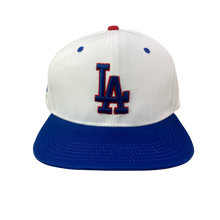 Load image into Gallery viewer, LA Dodgers X Korean Heritage Night Promo Hat
