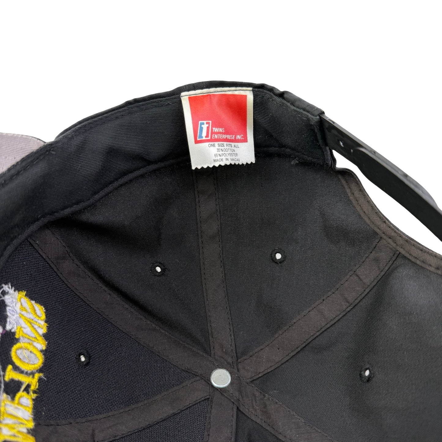 Vintage 2000s 2001 LA Lakers Sports Illustrated Hat