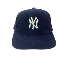 Load image into Gallery viewer, Vintage New York Yankees New Era Fitted Wool Hat - 7 1/4
