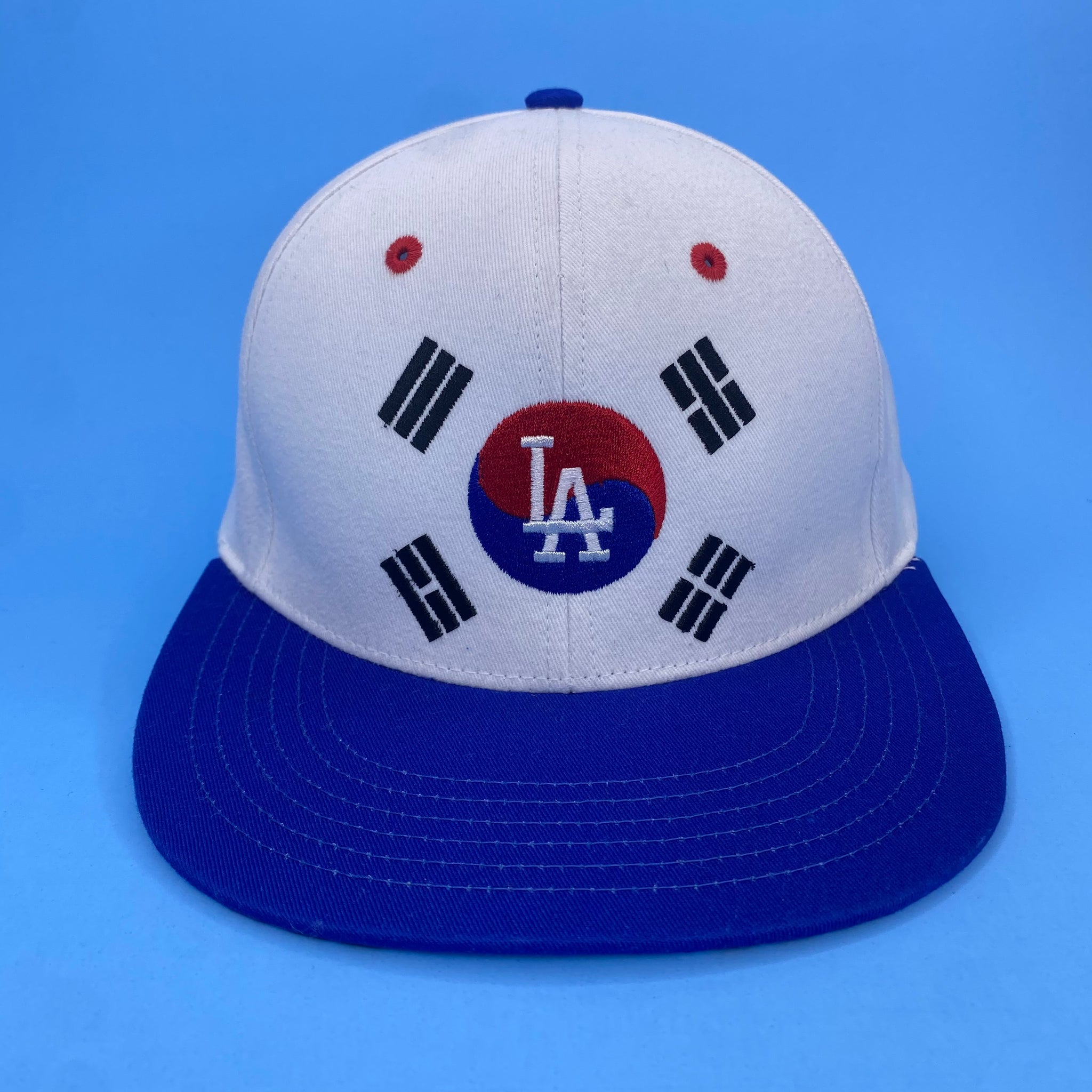 Los Angeles Dodgers – Korea Night Hat Giveaway