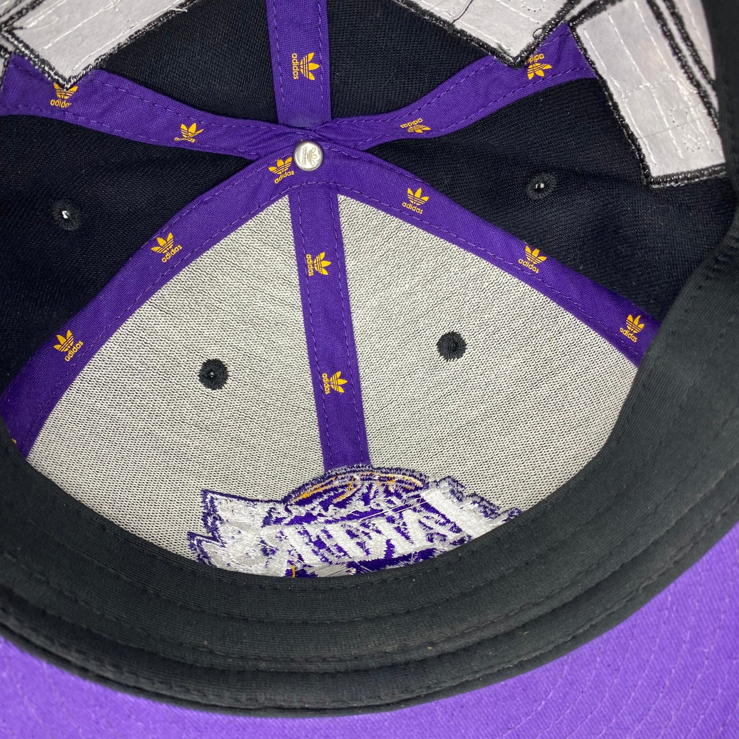 Los Angeles Lakers World Champions Hat