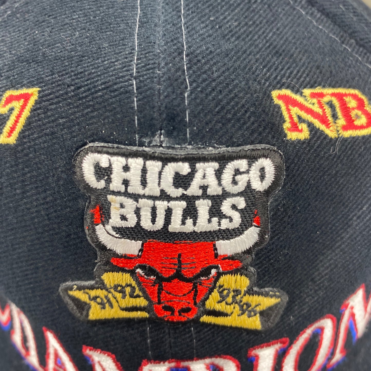 Vintage 1997 Chicago Bulls Locker Room Champions Hat - B