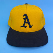 Load image into Gallery viewer, Vintage 90s Old English “A”  Hat
